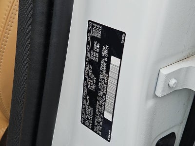 2024 Volvo XC60 B5 AWD Ultimate Dark Theme