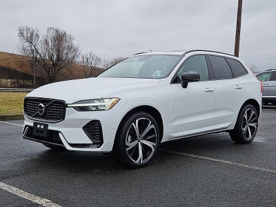 2024 Volvo XC60 B5 AWD Ultimate Dark Theme