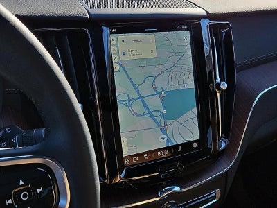 2024 Volvo XC60 B5 AWD Ultimate Dark Theme