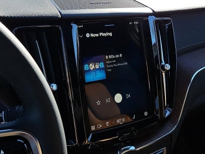 2024 Volvo XC60 B5 AWD Ultimate Dark Theme