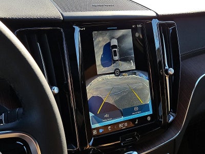 2024 Volvo XC60 B5 AWD Ultimate Dark Theme