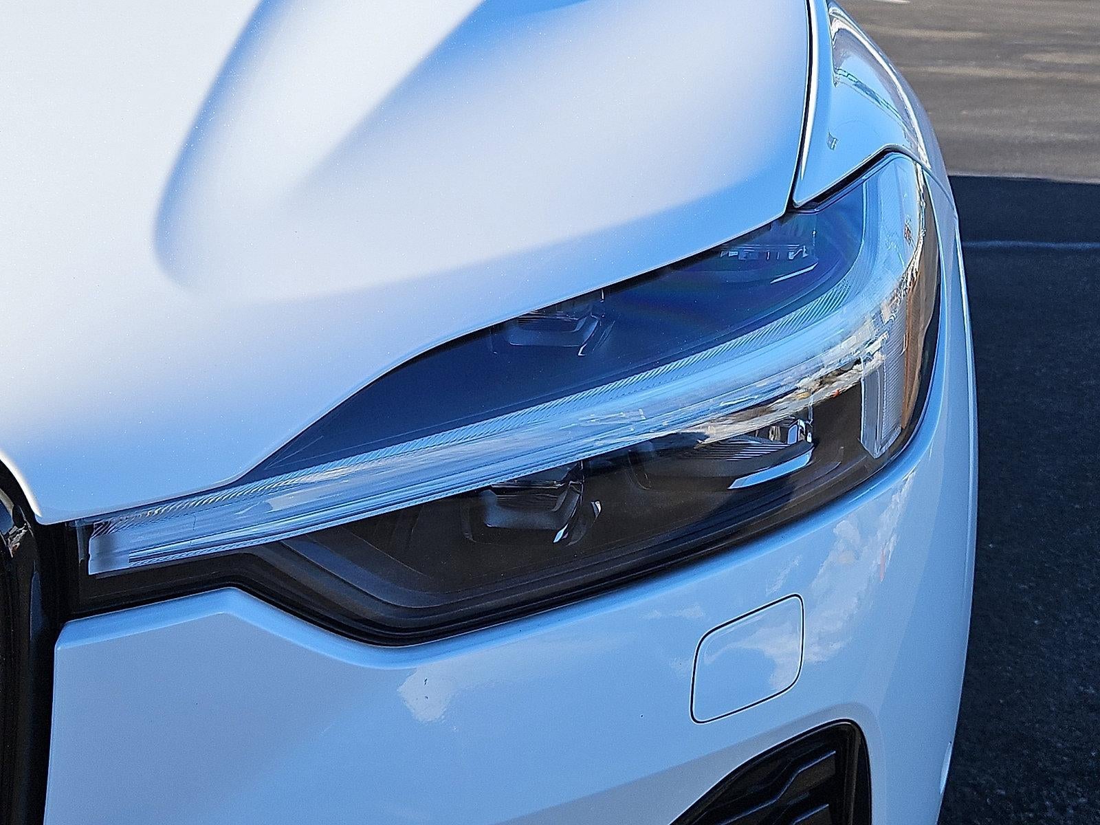 2024 Volvo XC60 B5 AWD Ultimate Dark Theme