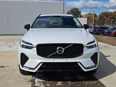 2023 Volvo XC60 B5 AWD Plus Dark Theme
