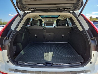 2023 Volvo XC60 B5 AWD Plus Dark Theme