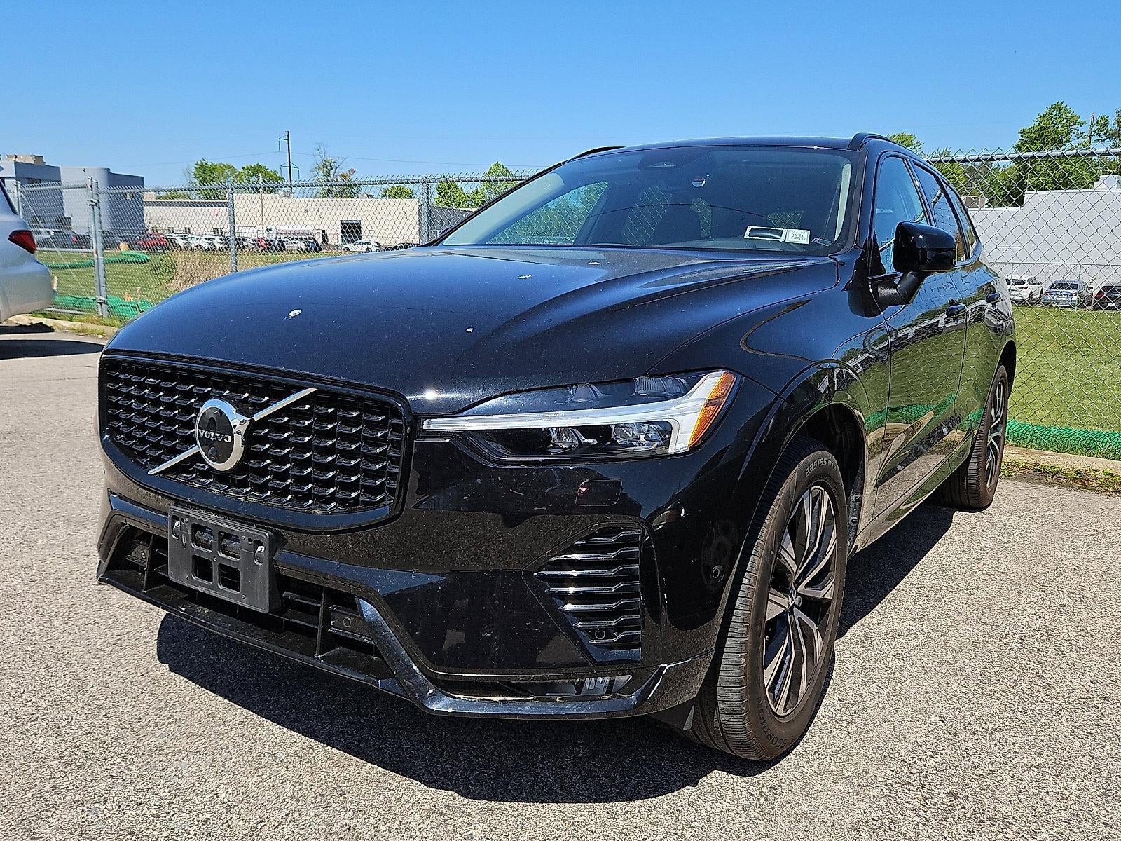 2023 Volvo XC60 B5 AWD Plus Dark Theme
