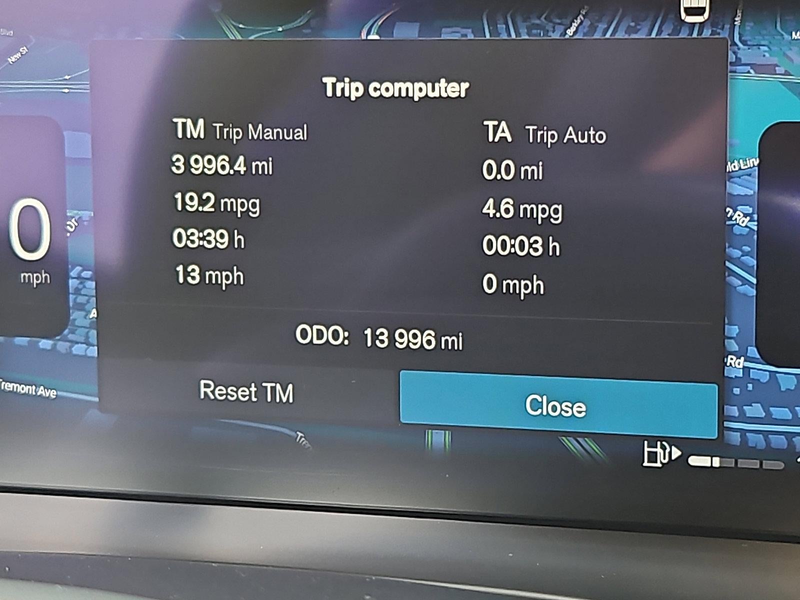 2023 Volvo XC60 B5 AWD Plus Dark Theme