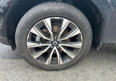 2023 Volvo XC60 B5 AWD Plus Dark Theme
