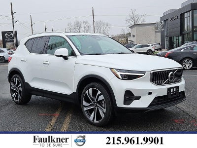 2023 Volvo XC40 B5 AWD Ultimate Bright Theme