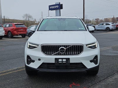 2023 Volvo XC40 B5 AWD Ultimate Bright Theme