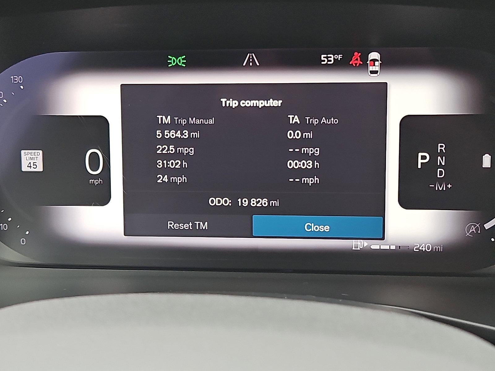 2023 Volvo XC40 B5 AWD Ultimate Bright Theme