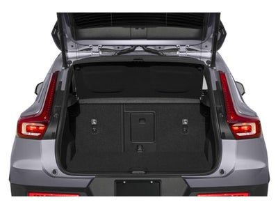 2023 Volvo XC40 B5 AWD Ultimate Bright Theme