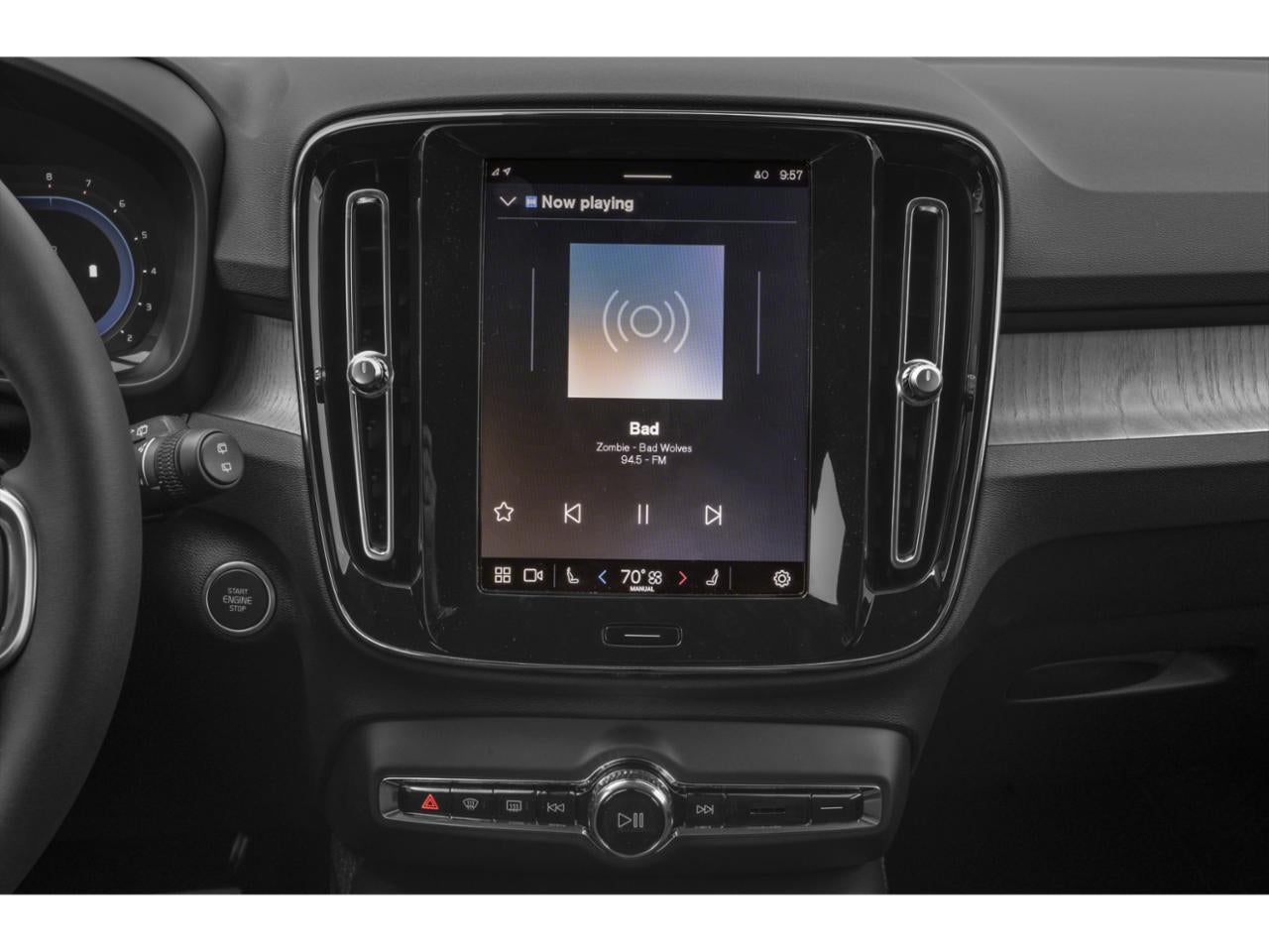 2023 Volvo XC40 B5 AWD Ultimate Bright Theme