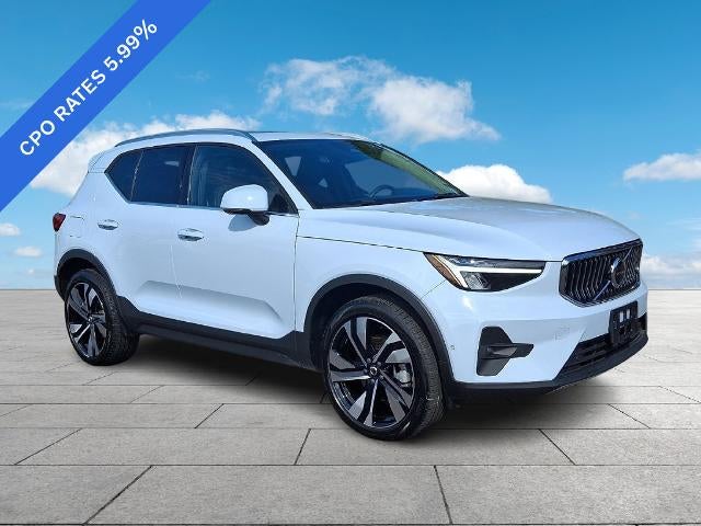 2024 Volvo XC40 B5 AWD Plus Bright Theme