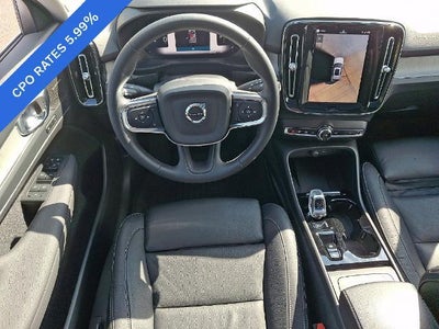 2024 Volvo XC40 B5 AWD Plus Bright Theme