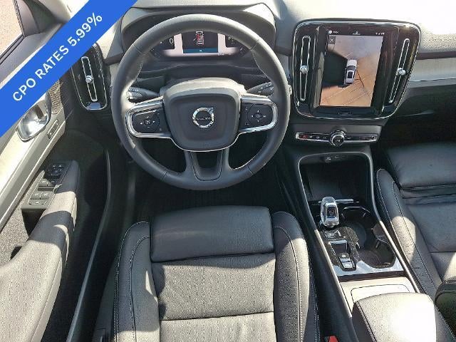 2024 Volvo XC40 B5 AWD Plus Bright Theme