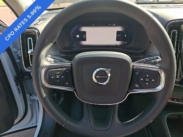 2024 Volvo XC40 B5 AWD Plus Bright Theme
