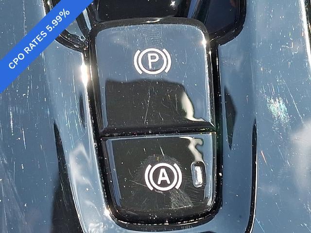 2024 Volvo XC40 B5 AWD Plus Bright Theme