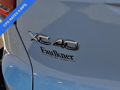 2024 Volvo XC40 B5 AWD Plus Bright Theme