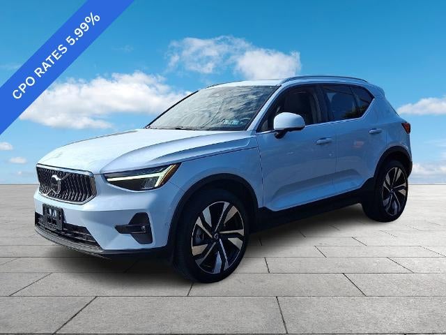 2024 Volvo XC40 B5 AWD Plus Bright Theme