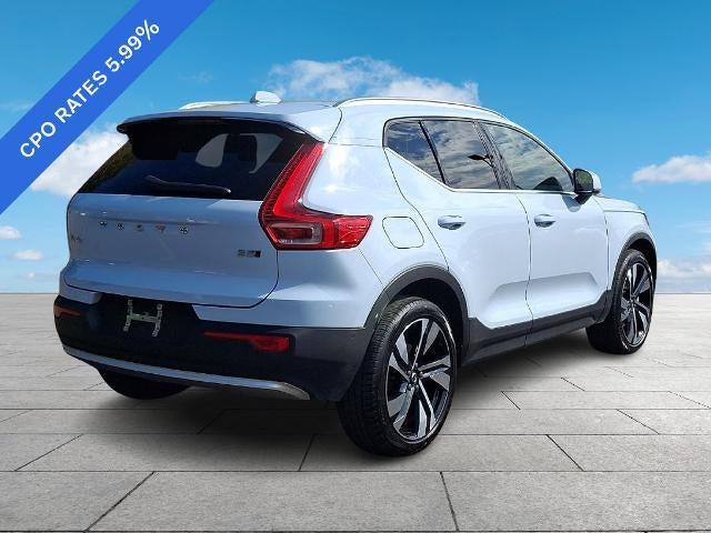 2024 Volvo XC40 B5 AWD Plus Bright Theme