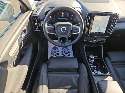 2023 Volvo XC40 B5 AWD Plus Bright Theme