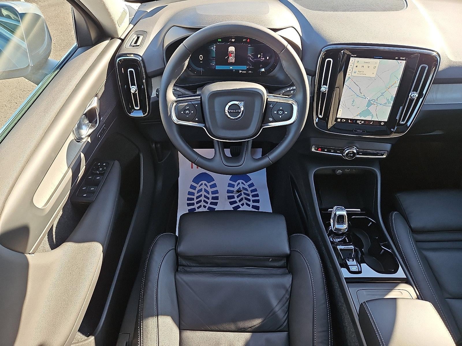 2023 Volvo XC40 B5 AWD Plus Bright Theme