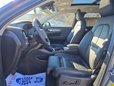 2023 Volvo XC40 B5 AWD Plus Bright Theme
