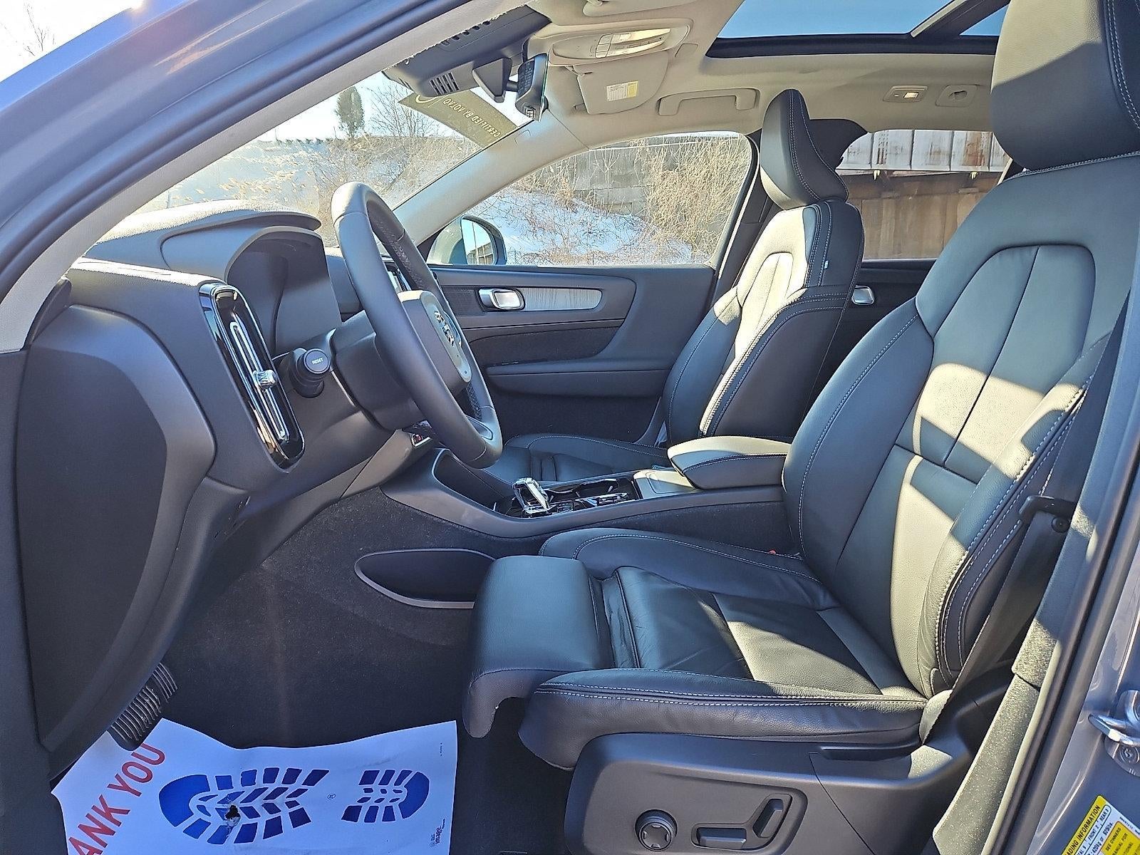 2023 Volvo XC40 B5 AWD Plus Bright Theme