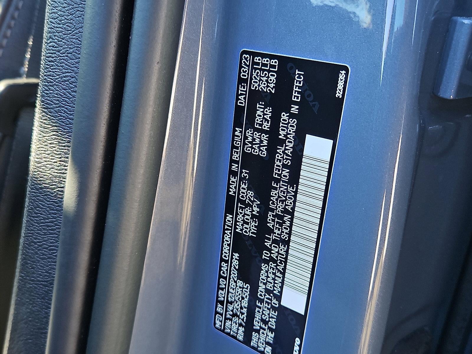 2023 Volvo XC40 B5 AWD Plus Bright Theme