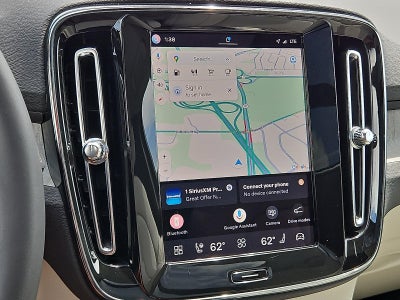 2024 Volvo XC40 B5 AWD Ultimate Bright Theme