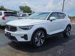 2024 Volvo XC40 B5 AWD Ultimate Bright Theme