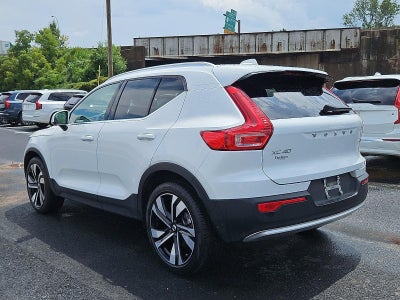 2024 Volvo XC40 B5 AWD Ultimate Bright Theme