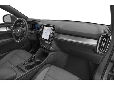 2024 Volvo XC40 B5 AWD Ultimate Bright Theme