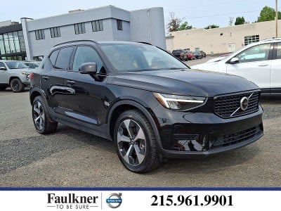 2024 Volvo XC40 B5 AWD Core Bright Theme