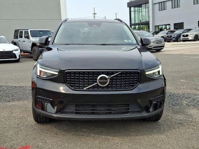 2024 Volvo XC40 B5 AWD Core Bright Theme