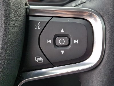 2024 Volvo XC40 B5 AWD Core Bright Theme