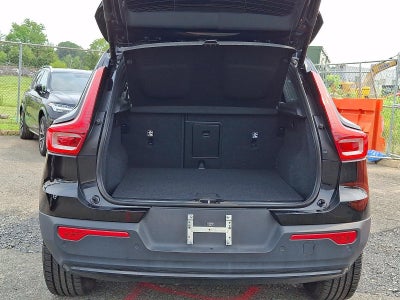 2024 Volvo XC40 B5 AWD Core Bright Theme