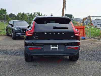 2024 Volvo XC40 B5 AWD Core Bright Theme