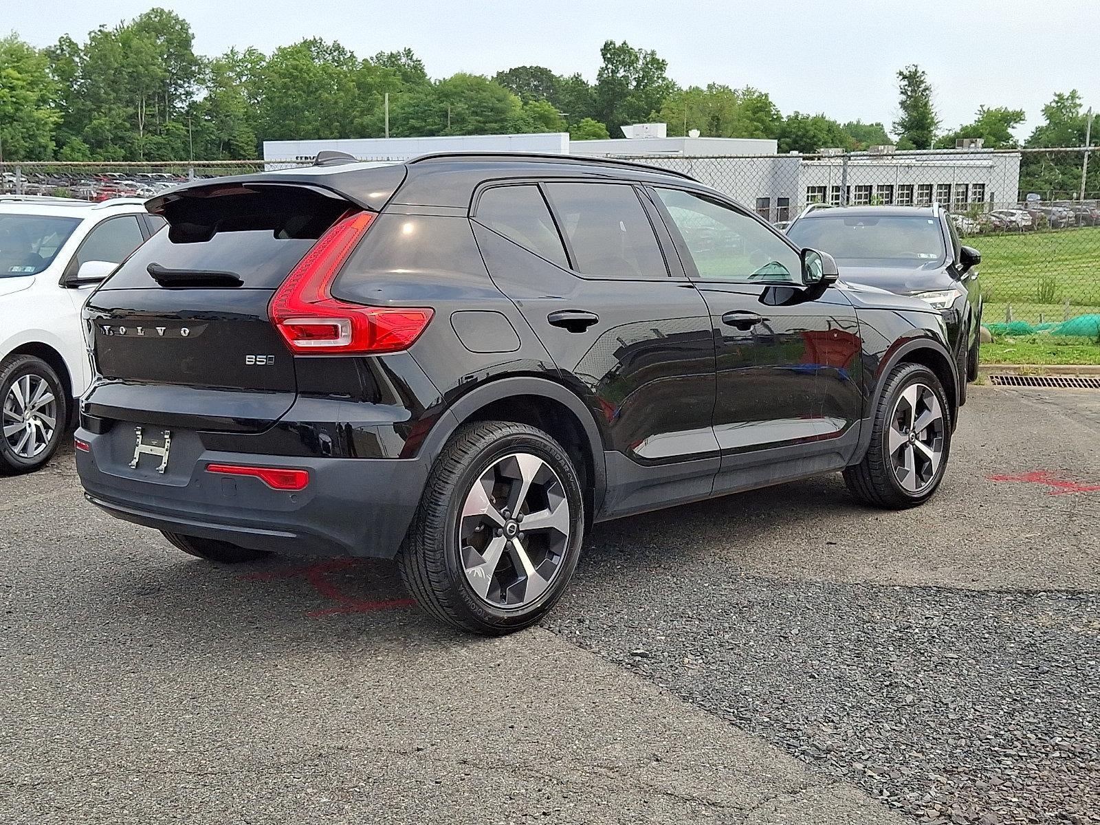 2024 Volvo XC40 B5 AWD Core Bright Theme