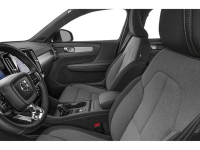 2024 Volvo XC40 B5 AWD Core Bright Theme