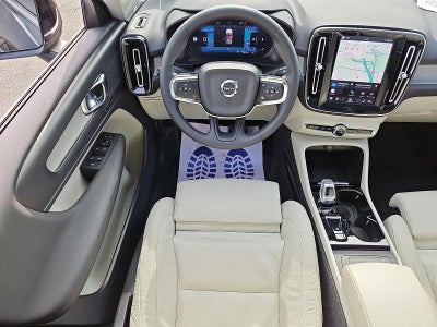 2023 Volvo XC40 B5 AWD Plus Bright Theme