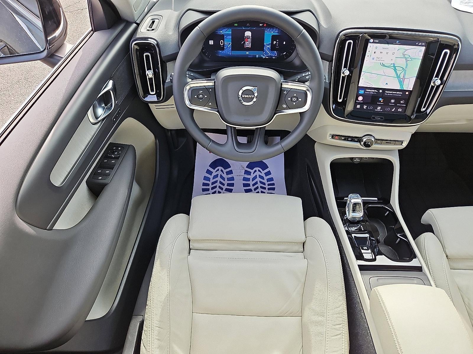 2023 Volvo XC40 B5 AWD Plus Bright Theme