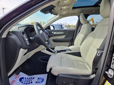 2023 Volvo XC40 B5 AWD Plus Bright Theme