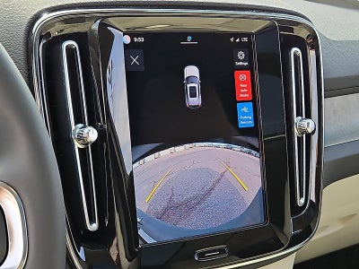 2023 Volvo XC40 B5 AWD Plus Bright Theme
