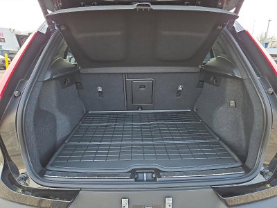 2023 Volvo XC40 B5 AWD Plus Bright Theme