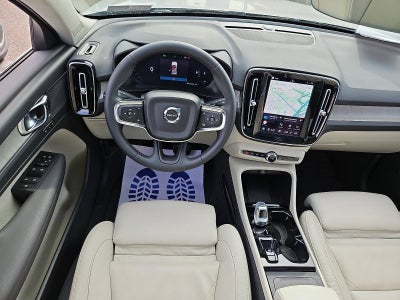 2023 Volvo XC40 B5 AWD Plus Bright Theme