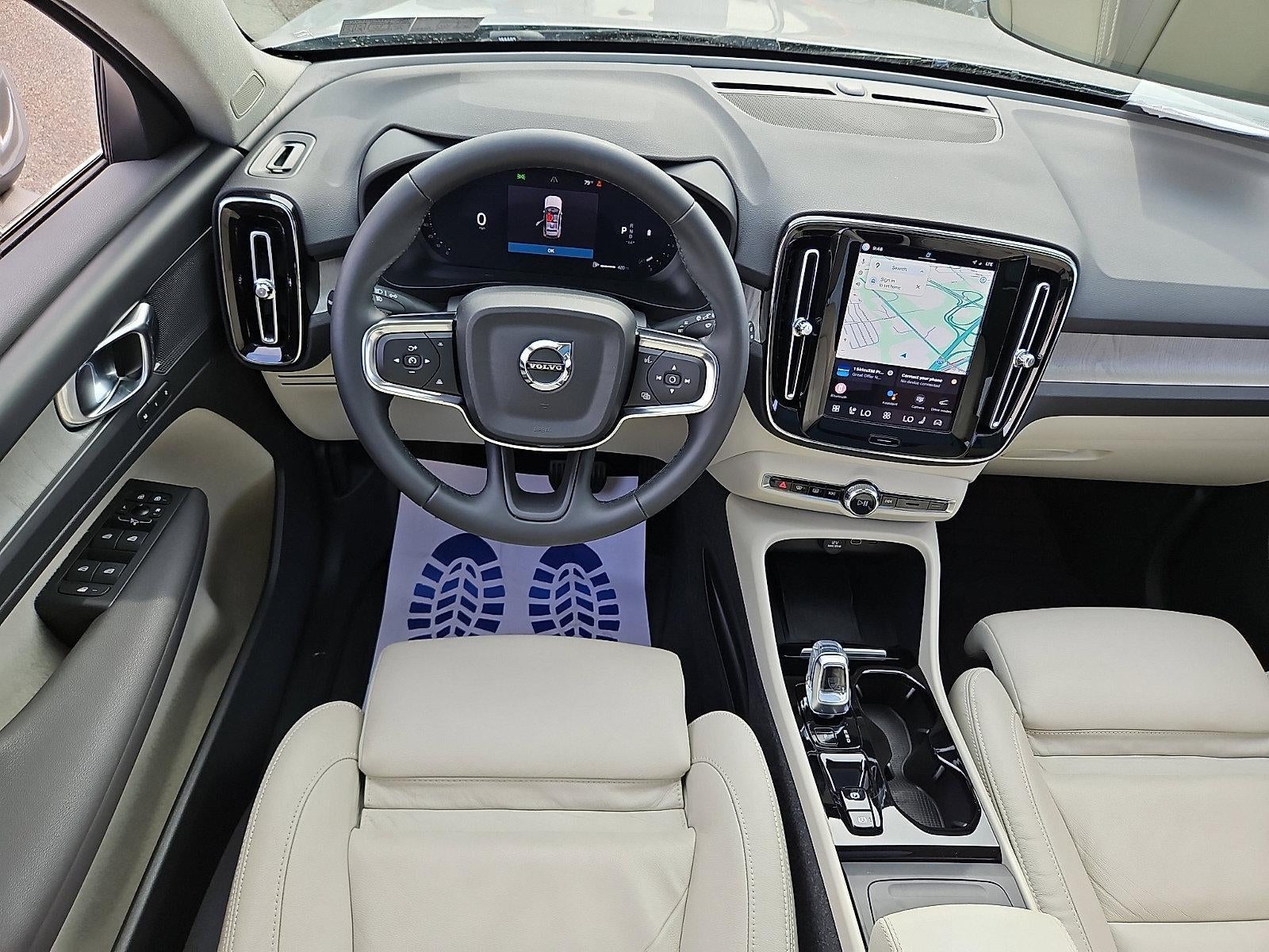 2023 Volvo XC40 B5 AWD Plus Bright Theme