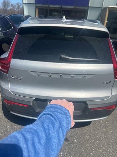 2023 Volvo XC40 B5 AWD Plus Bright Theme