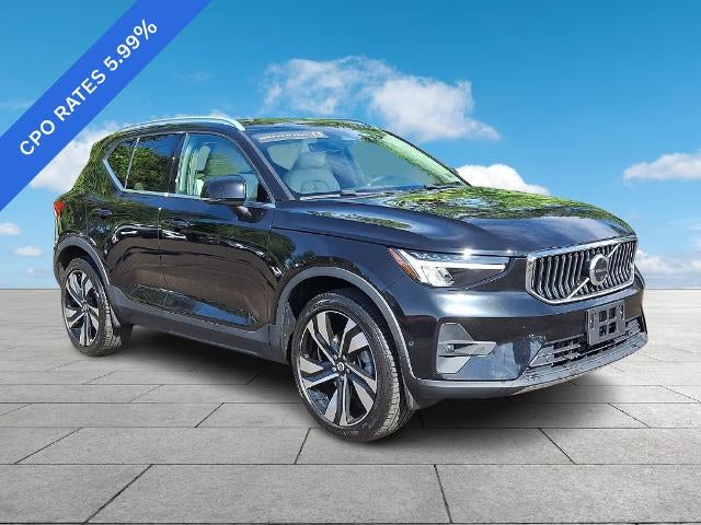 2023 Volvo XC40 B5 AWD Plus Bright Theme