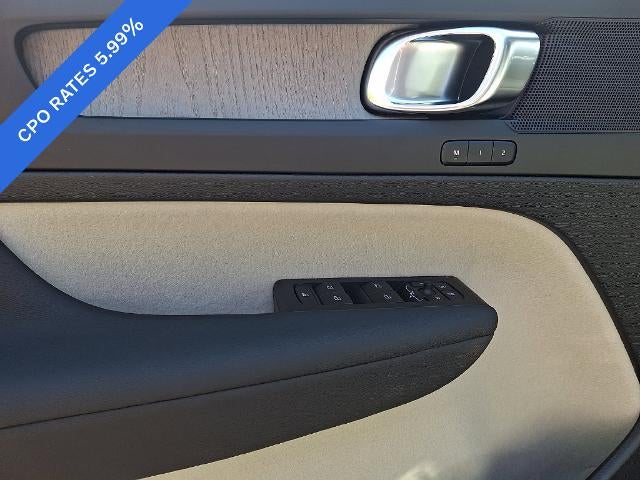 2023 Volvo XC40 B5 AWD Plus Bright Theme